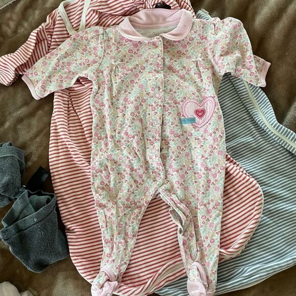 Exclusive Lot of 9 Baby Girl Winter Clothes Size 3-6 Months - Picture 11 of 16